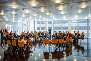 'Risiko versus Rendite abseits der Metropolen'- Leader Summit Frankfurt 2014
